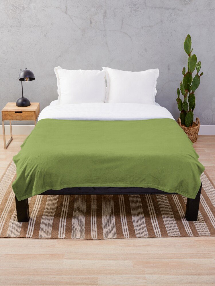 Green Pea Bed Throw Blanket